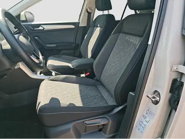 VW T-Roc Life 1.0 TSI (8/16)