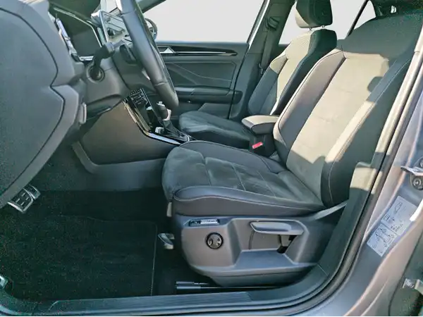 VW T-Roc R-Line 1.5 TSI (8/16)