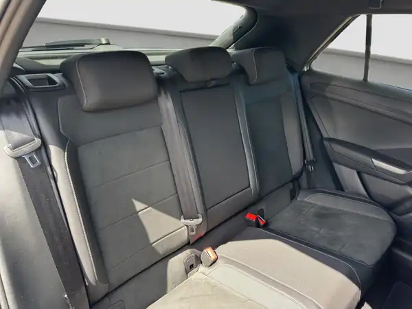 VW T-Roc R-Line 2.0 TDI AHK Business Kamera Navi (15/16)