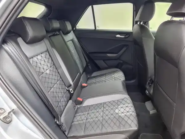 VW T-Roc 1.5 TSI R-Line (16/18)
