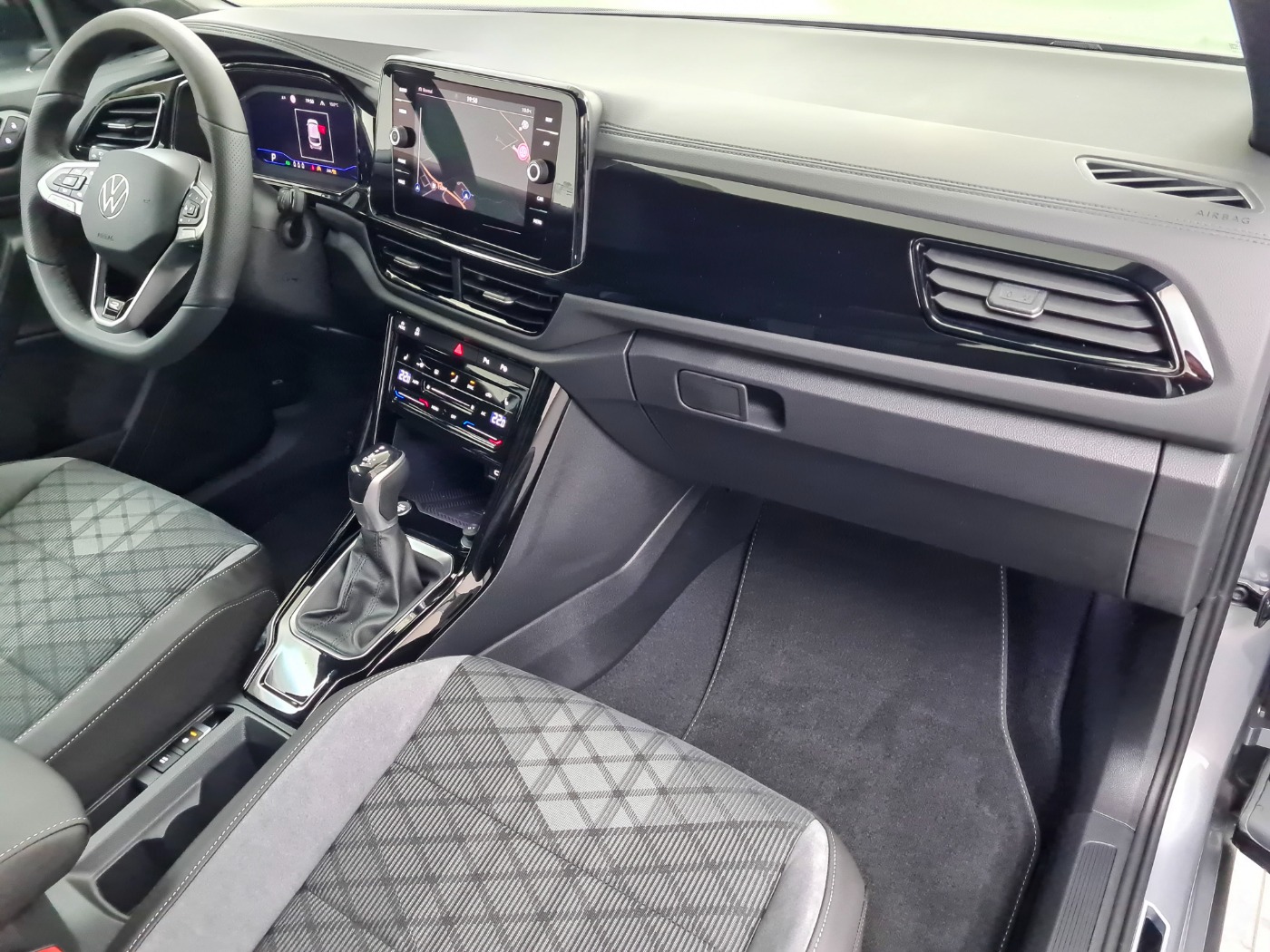 VW T-Roc 1.5 TSI R-Line (18/18)