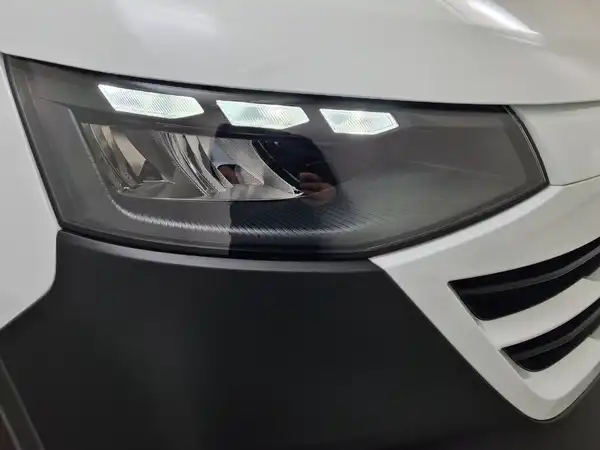 VW T7 Transporter Kasten 2.0 TDI (13/16)