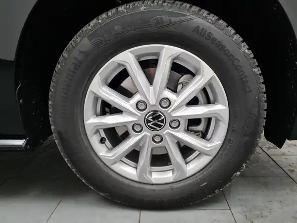 VW T7 Multivan LIFE 2.0 TDI (15/18)