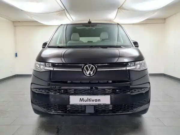VW T7 Multivan 2.0 TDI Life (3/18)