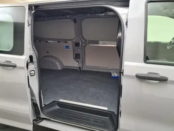 VW T7 Transporter Kasten lang 2.0 TDI (11/15)