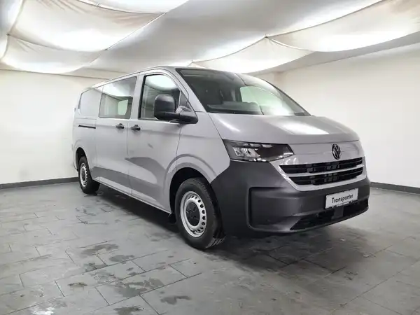 VW T7 Transporter Kasten lang 2.0 TDI (4/15)