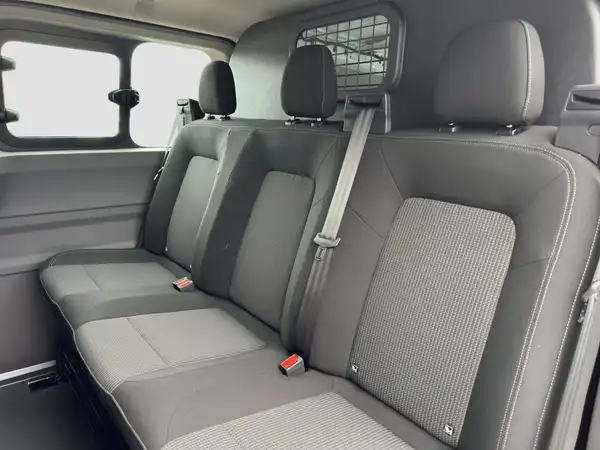 VW T7 Transporter Kastenwagen 2.0 TDI (9/16)