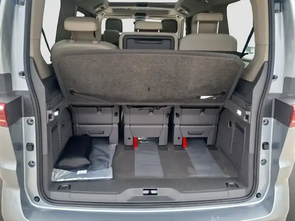 VW T7 Multivan Life Edition 2.0 TSI (13/17)