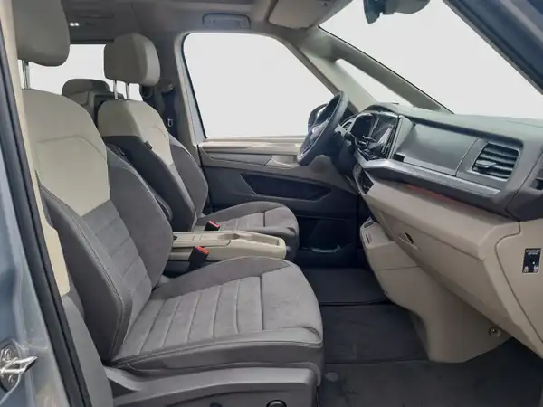 VW T7 Multivan Life Edition 2.0 TSI (15/17)