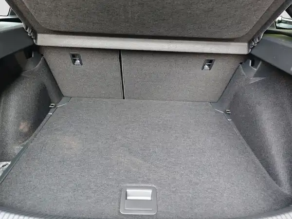 VW Taigo R-Line 1.5 TSI (13/17)