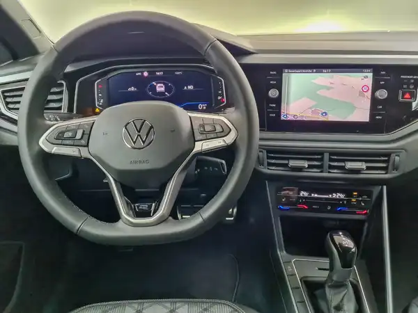 VW Taigo R-Line 1.0 TSI (12/18)