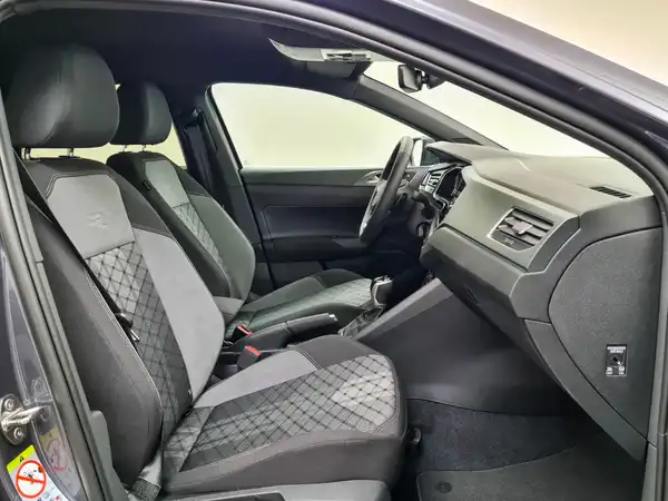 VW Taigo R-Line 1.0 TSI (17/18)