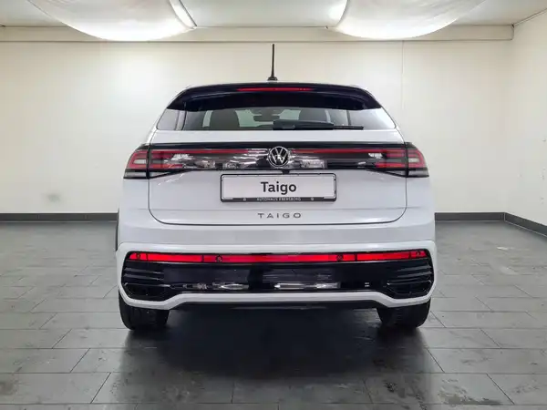 VW Taigo R-Line 1.5 l TSI (6/17)