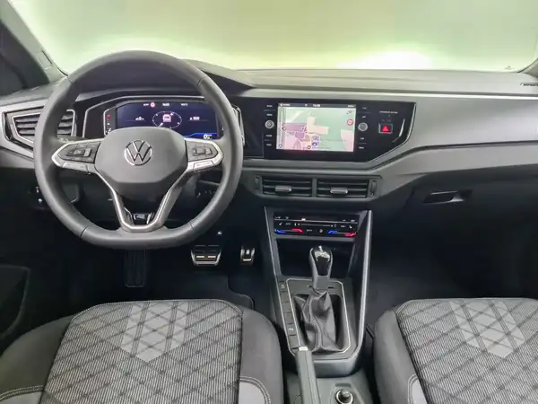 VW Taigo R-Line 1.5 l TSI (10/17)