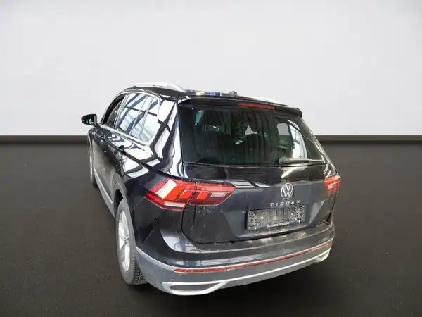 VW Tiguan Elegance 2.0 TDI ergo 230V AHK Navi LM19 (4/8)