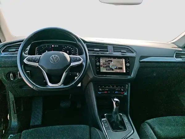 VW Tiguan Elegance 2.0 TDI ergo 230V AHK Navi LM19 (10/16)