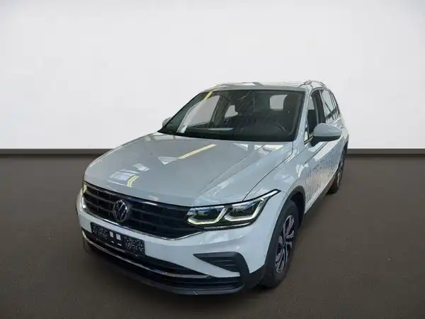 VW Tiguan 2.0 TDI (2/4)