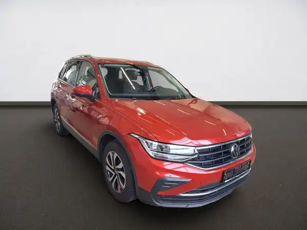 VW Tiguan Life 2.0 TDI Connect Navi Kamera LED (3/9)