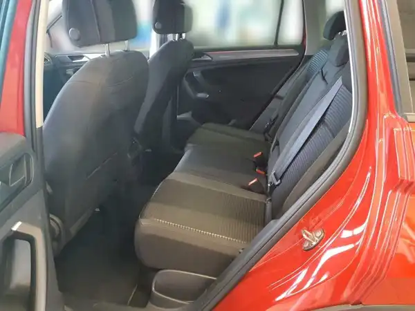 VW Tiguan Life 2.0 TDI Connect Navi Kamera LED (7/9)