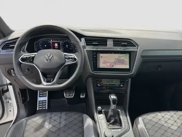 VW Tiguan R-Line 2.0 TDI 4M Business Connect HUD MATRIX Kamera (10/17)