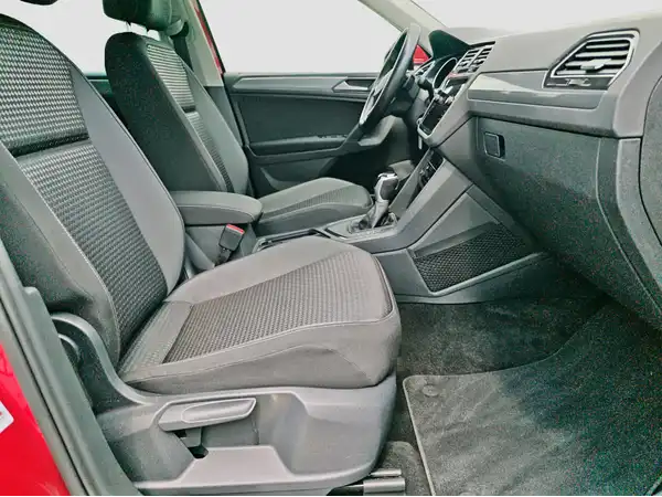 VW Tiguan Life 2.0 TDI Connect Navi Kamera LED (14/16)