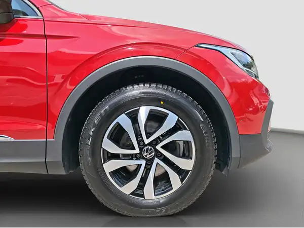 VW Tiguan Life 2.0 TDI Connect Navi Kamera LED (16/16)