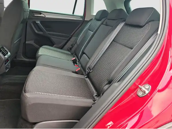 VW Tiguan Life 2.0 TDI Connect Navi Kamera LED (9/16)