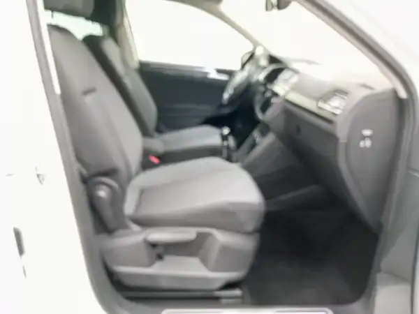 VW Tiguan Comfortline 2.0 TDI AHK App Spur HUD Assist (15/21)