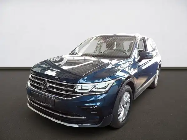 VW Tiguan Elegance 2.0 TDI ACC Navi Connect (2/9)