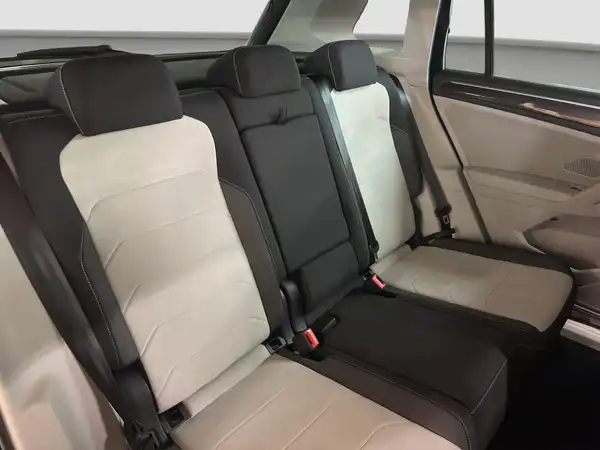 VW Tiguan Elegance 2.0 TDI ACC Navi Connect (15/16)