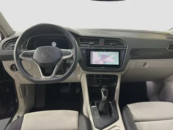 VW Tiguan Elegance 2.0 TDI ACC Navi Connect (10/16)