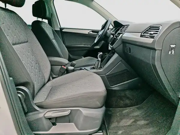 VW Tiguan Move 1.5 TSI Kamera Connect Navi ACC (14/16)