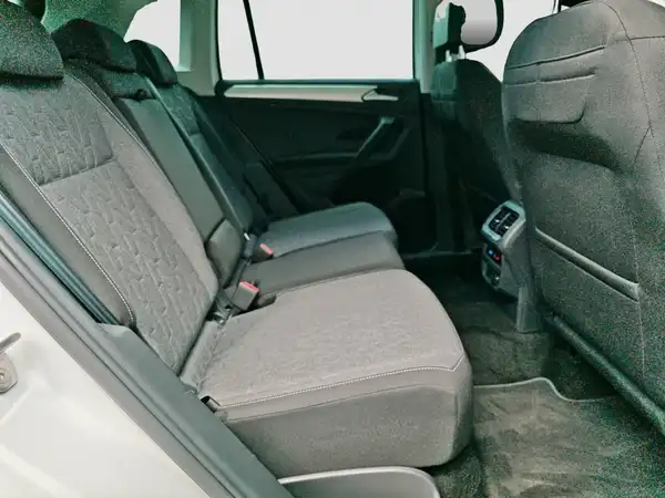 VW Tiguan Move 1.5 TSI Kamera Connect Navi ACC (15/16)