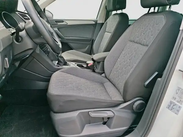 VW Tiguan Move 1.5 TSI Kamera Connect Navi ACC (8/16)