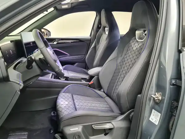 VW Tiguan R-Line 2.0 TDI 4M (8/18)