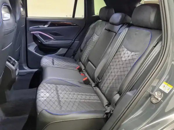 VW Tiguan R-Line 2.0 TDI 4M (9/18)