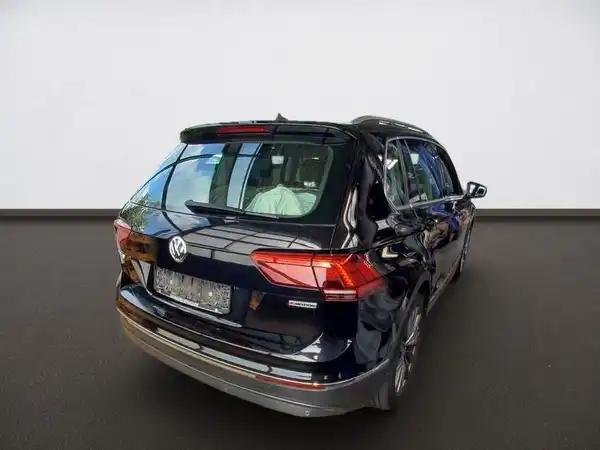 VW Tiguan Highline 2.0 TDI (3/3)