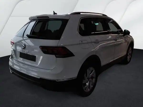 VW Tiguan Move 1.5 TSI Kamera Connect Navi ACC (3/4)