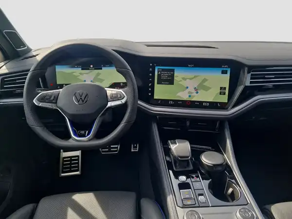 VW Touareg R 3.0 V6 eHybrid (10/16)