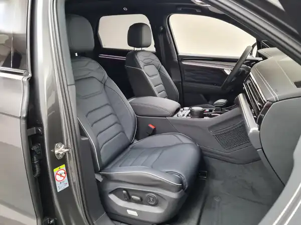VW Touareg R-Line 3.0 TDI (17/18)