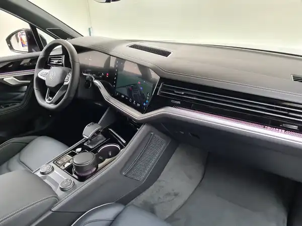 VW Touareg R-Line 3.0 TDI (18/18)