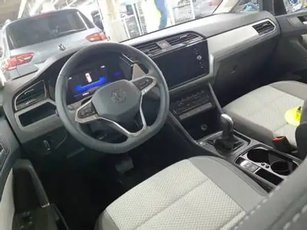 VW Touran Comfortline 1.5 TSI 7Sitz Navi Winter Kamera (4/5)