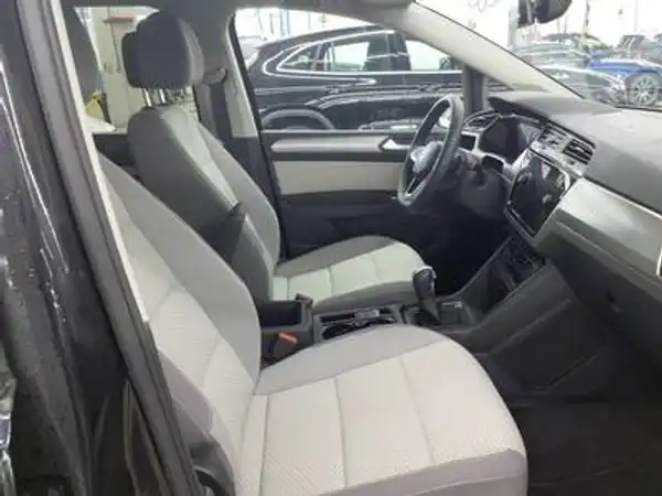 VW Touran Comfortline 1.5 TSI 7Sitz Navi Winter Kamera (5/5)