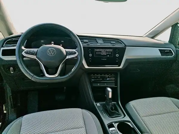VW Touran Comfortline 1.5 TSI 7Sitz Navi Winter Kamera (10/16)