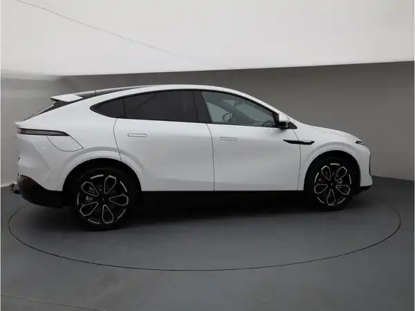 XPENG G6 Performance AWD 2025 (7/29)
