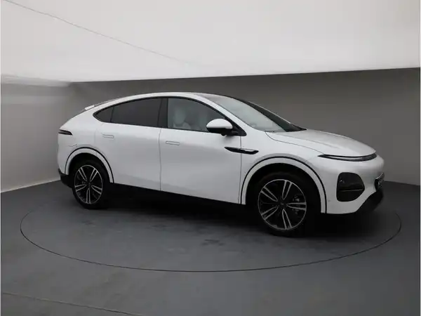 XPENG G6 Long Range (8/28)