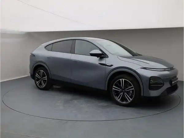 XPENG G6 RWD Long Range (8/30)