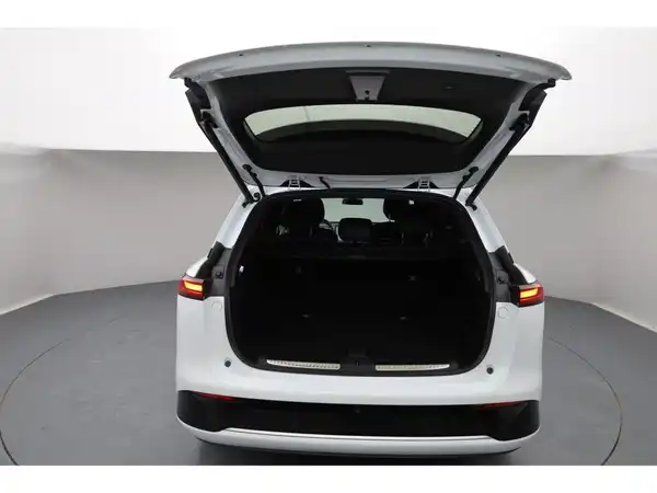 XPENG G9 RWD Long Range 2025 (16/30)