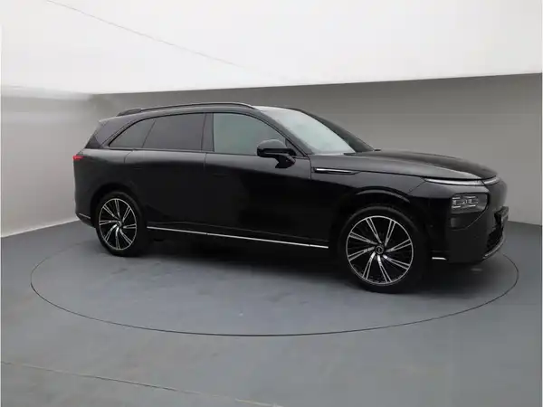 XPENG G9 AWD Performance (7/30)
