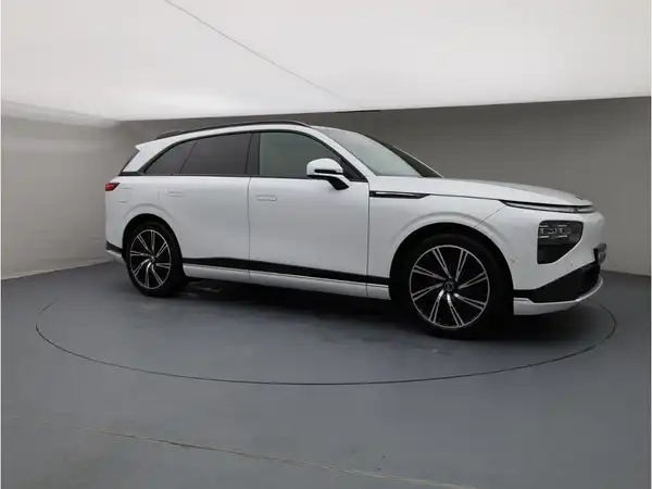 XPENG G9 Performance (7/28)